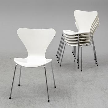 ARNE JACOBSEN, a set of six Sjuan chairs, Fritz Hansen, Denmark 1992.