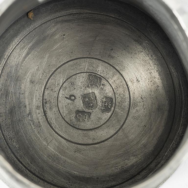 Measuring vessel, by Anders Falk, Köping, 1774.