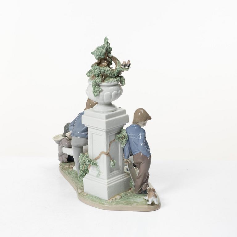 Lladró, figurine, "Puppy dog tails", Spain.