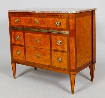 BYRÅ, gustaviansk stil, 1800-tal.