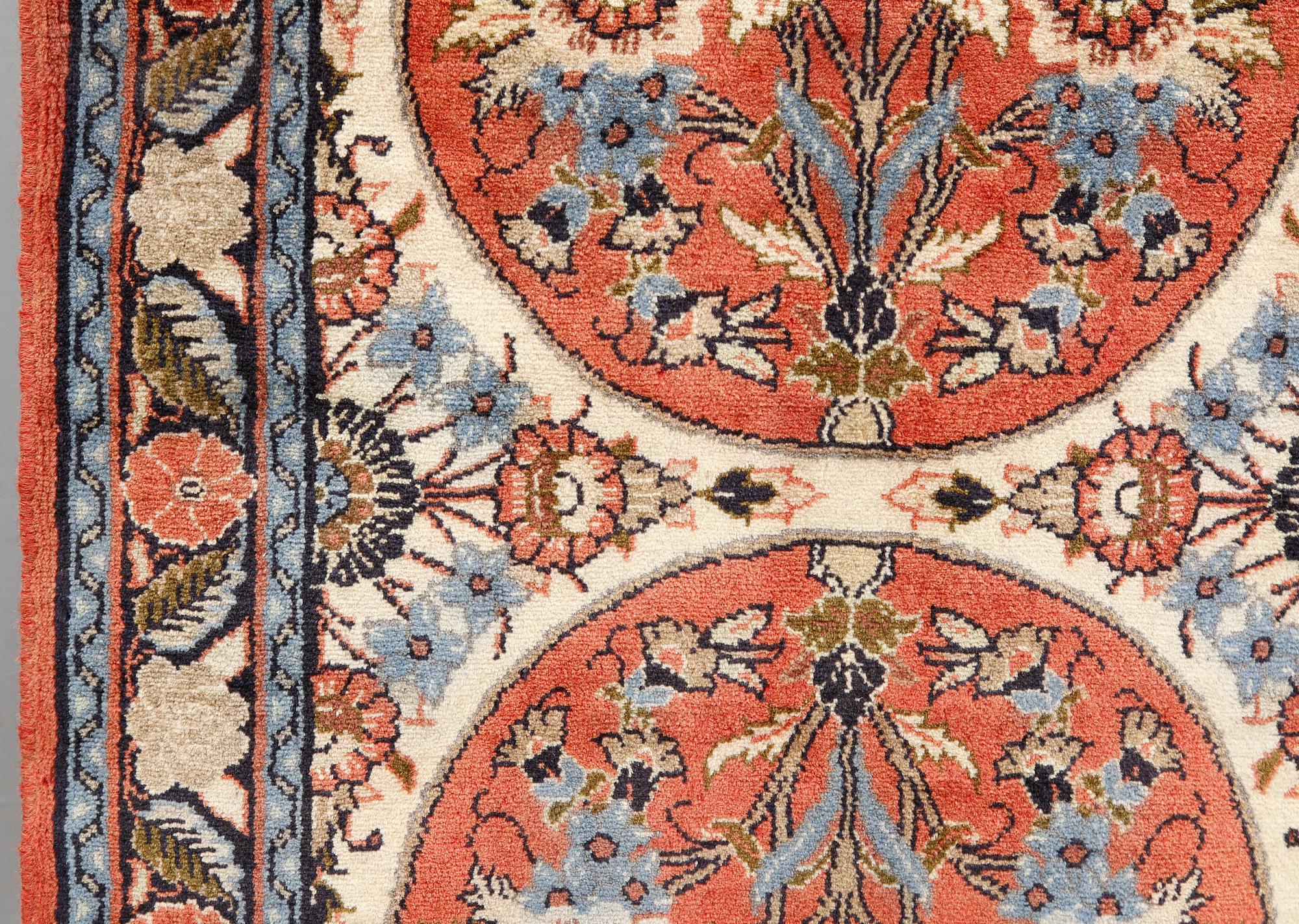 A Hamadan runner, ca 310 x 81 cm.