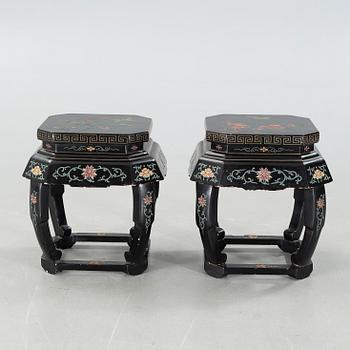 A pair of late 20th century Chinese side- / lamp tables.