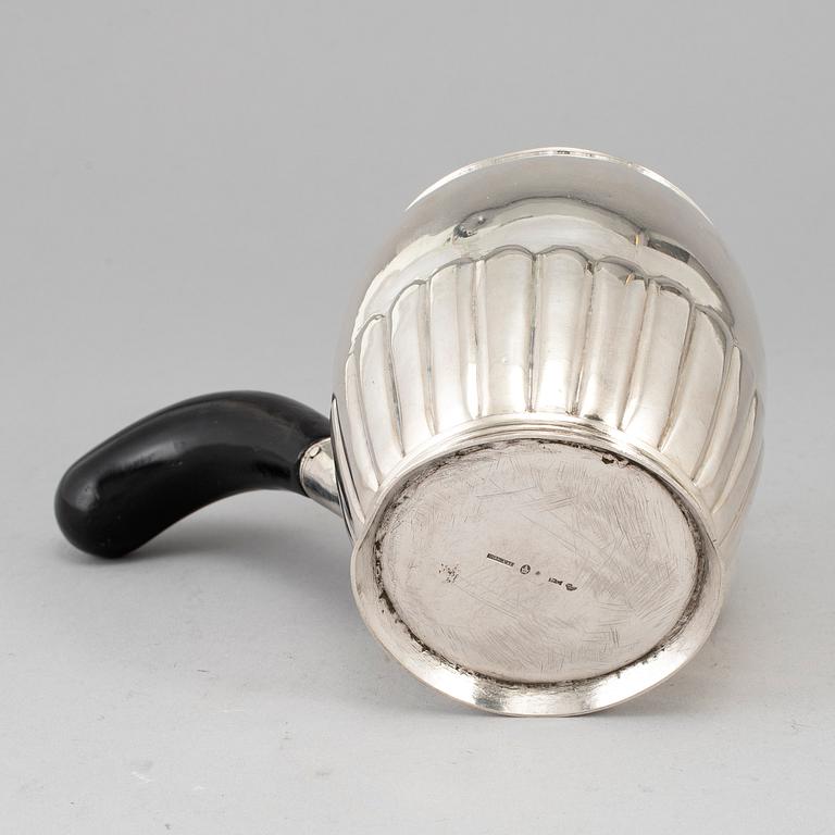 Johan Magnus Corth, kaffekanna, silver, Nyköping 1846.