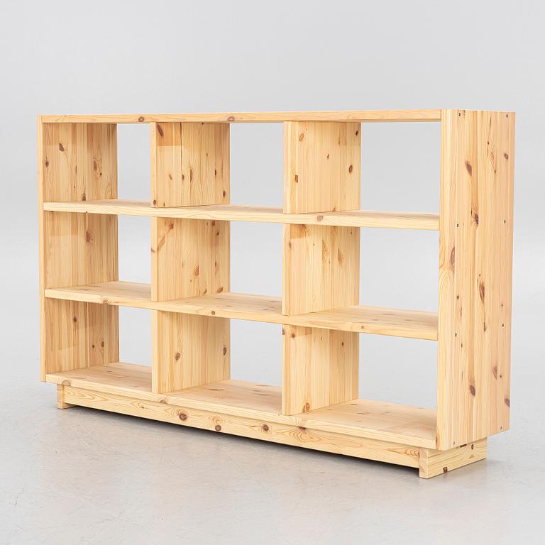Yuchen Wu, bokhylla, "Fyr", Normann Copenhagen, samtida.