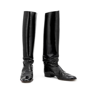 279. HORSE BOOTS, a pair.