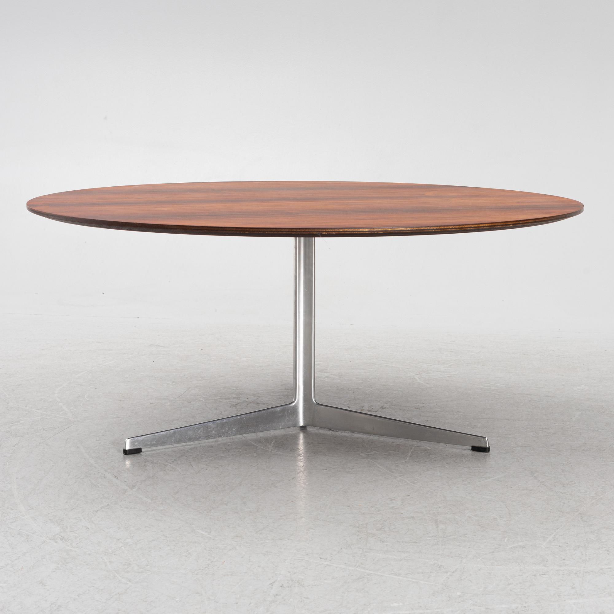 Arne Jacobsen, coffee table, Model No. 0565, 1950s-60s, Fritz Hansen.