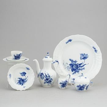 A Royal Copenhagen 'Blå Blomst' part coffee service, Denmark (40 pieces).