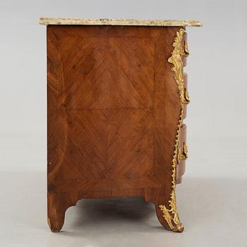 BYRÅ. Tillskriven Olof Martin, mästare i Stockholm 1736-64. Tidig rokoko.