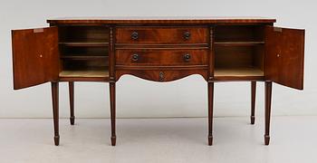 SIDEBOARD, England, 1900-talets andra hälft.