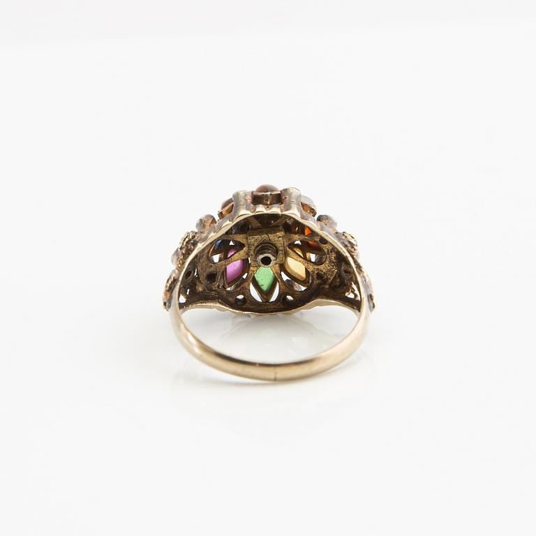Ring, 14K gold with various coloured gemstones.