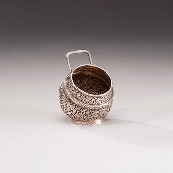 SOCKERSKÅL, silver, troligen Indien, 1900-talets början. Vikt 163,7 g.