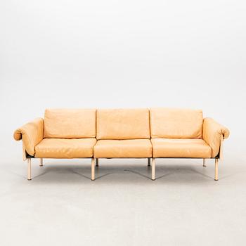 Yrjö Kukkapuro, two-piece sofa set "Ateljee" for HAIMI, late 20th century.