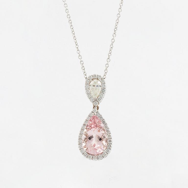 Collier med droppformad morganit och diamant.