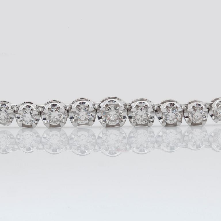 COLLIER, 18k vitguld med briljantslipade diamanter, 10.02 ct, kvalitet ca H-J/VS-SI.