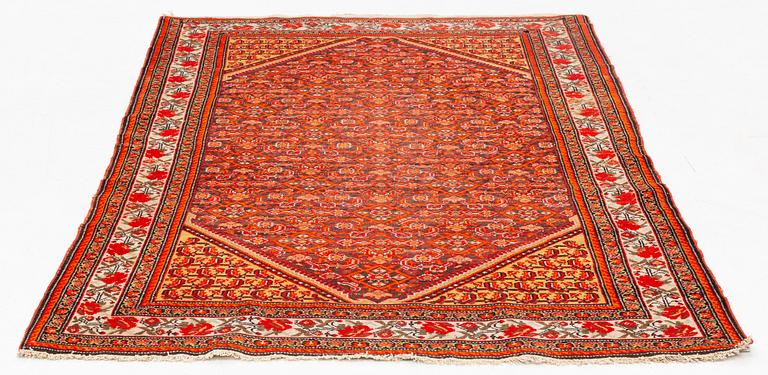 Matta, Malajir, semiantik, ca 197 x 134 cm.
