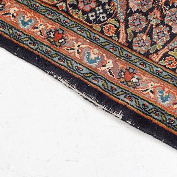 Matta, orientalisk, ca 310 x 214 cm.