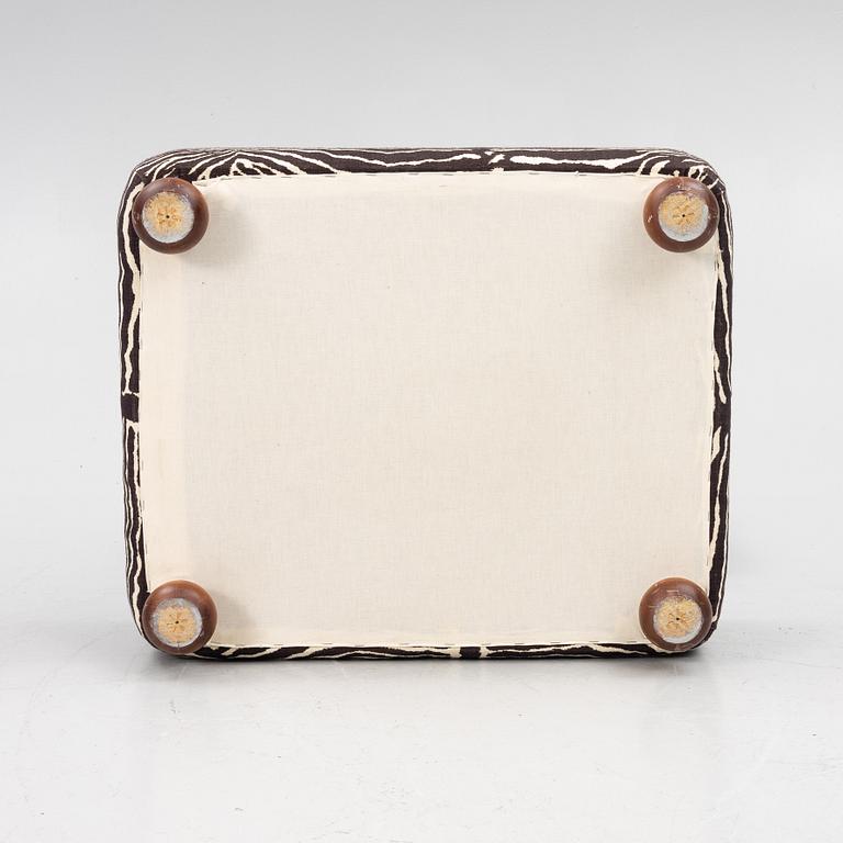 Josef Frank, a model 336 ottoman, Svenskt Tenn.