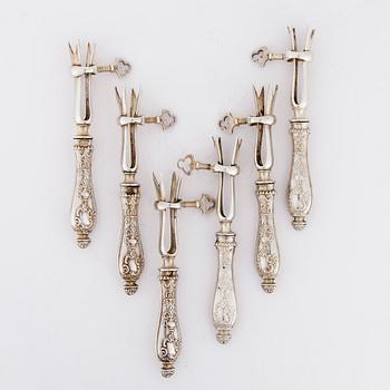 LAMMKOTLETTSHÅLLARE, 6 st, silver, Frankrike, 1800-talets slut. Tot. vikt ca 119,5 g.