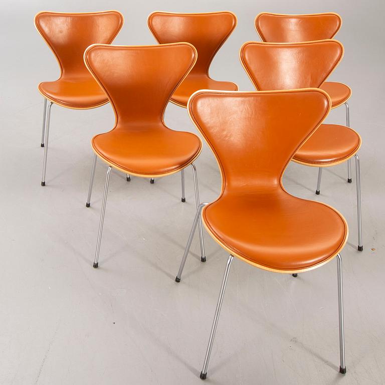 Arne Jacobsen, chairs 6 "Sjuan" for Fritz Hansen Denmark.