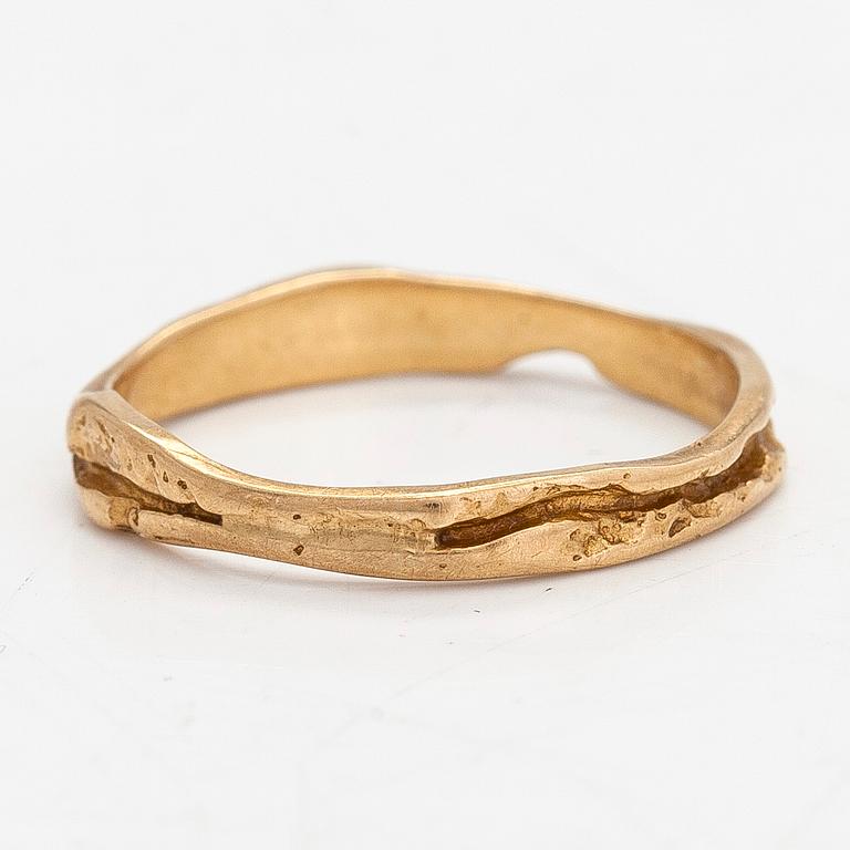 Björn Weckström, an 18K gold 'Lapinkihla Lukko' ring for Lapponia 1974.