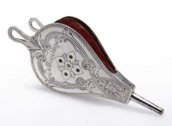 BLÅSBÄLG, miniatyr, silver, August Wilhelm Arnesen, Stockholm, 1878.