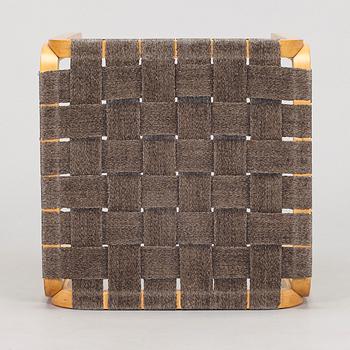 Alvar Aalto,  jakkara, malli Y61, O.Y. Huonekalu- ja Rakennustyötehdas A.B. 1950-luku.