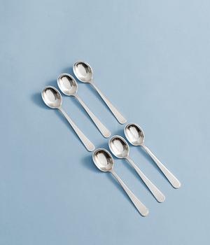 668. A set of 6 Wiwen Nilsson tea spoons.