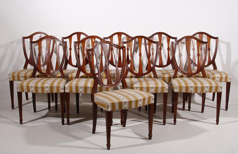 MATSALSGRUPP, 13 delar, Engelsk stil. 1900-tal.