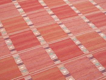 RUG. "Falurutan, röd". Flat weave. 212,5 x 168 cm. Signed AB MMF BN.