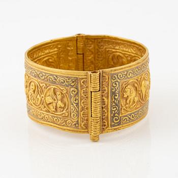 Armring, guld, möjligen Bysantinsk.