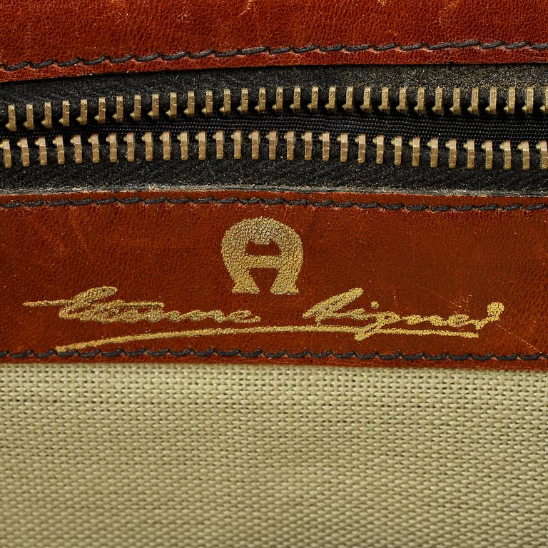 PORTFÖLJ, Etienne Aiger, 1900-talets fjärde kvartal.