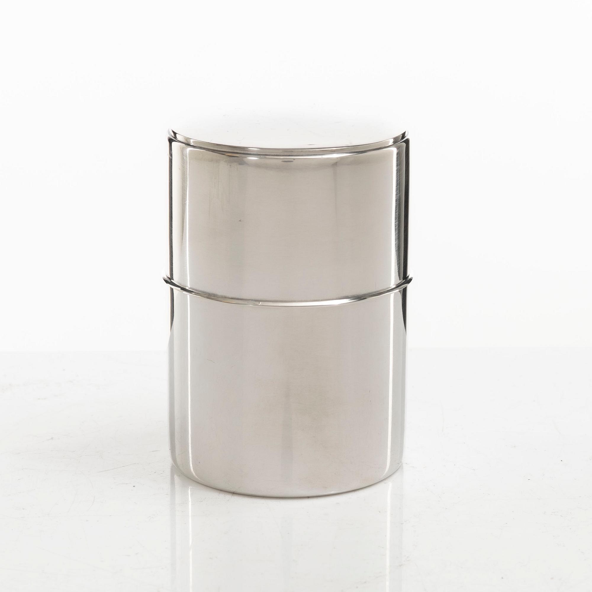 Gunnar Cyrén, A Swedish silver box with lid, company C.G. Hallberg, Stockholm 1957.
