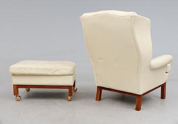 FÅTÖLJ MED FOTPALL, Norells, 1900-talets andra hälft.