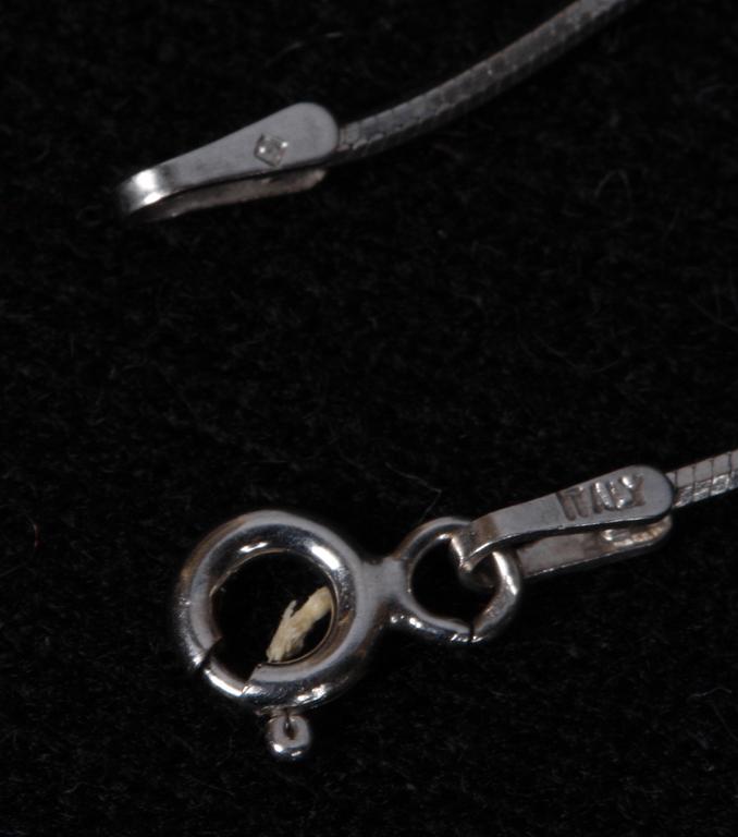 HÄNGE, 18k vitguld, briljanter, pärla. 0.28 ct. Vikt tot ca 5 g.