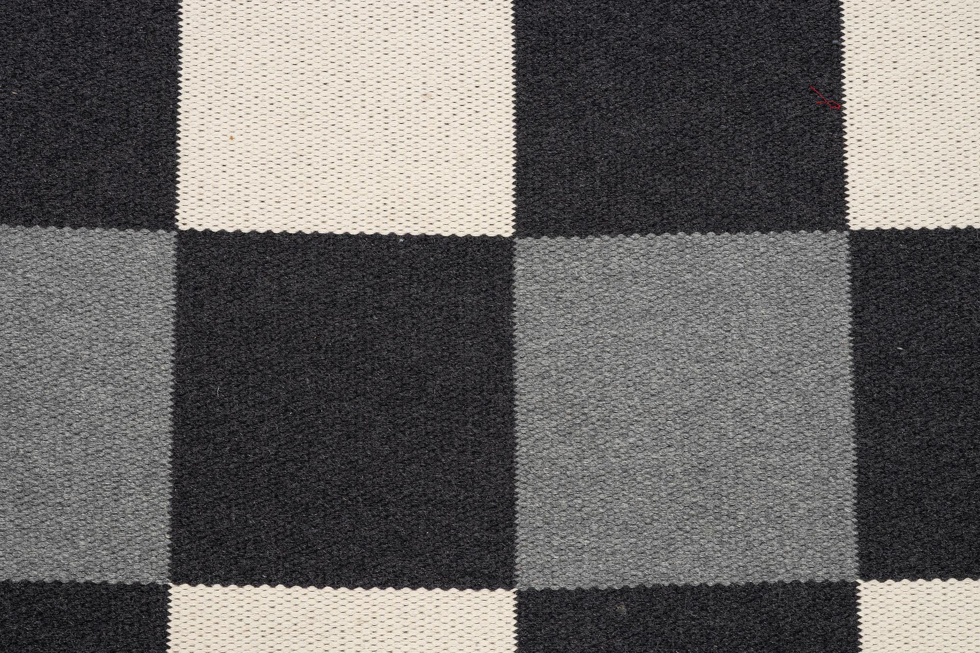 Gunilla Lagerhem Ullberg, matta maskinvävd, "Arkad Checkboard" Kasthall, ca 230 x 160 cm.