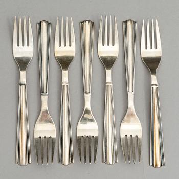 HOLGER RASMUSSEN, ATERIMIA ja LASINALUSIA, 56 osaa, hopeaa 916/925, "Margit", Hopeatehdas oy, Helsinki 1960-luku.