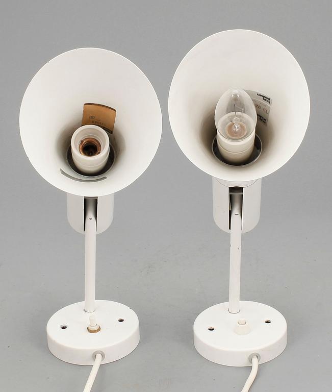 VÄGGLAMPOR, ett par, "AJ", Arne Jacobsen för Louis Poulsen, Danmark. Inköpt 1980-tal.