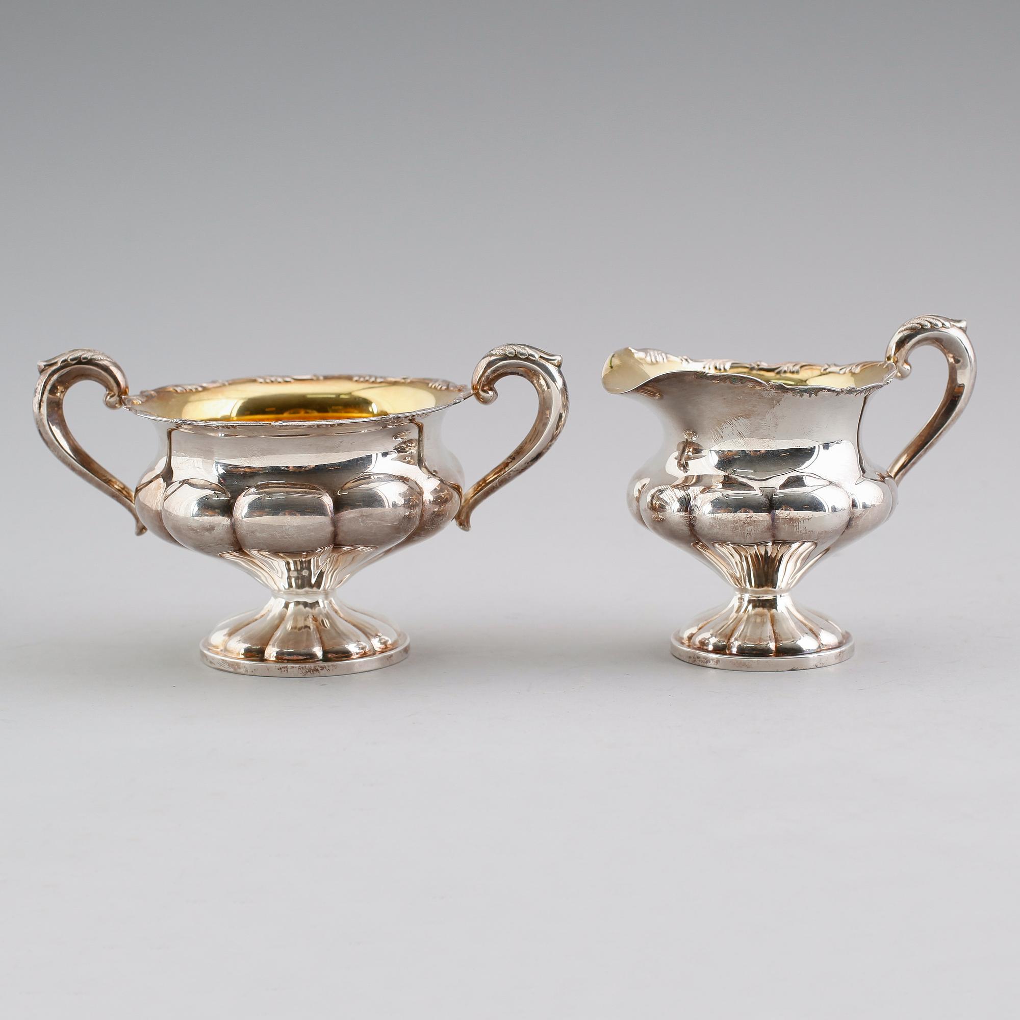 SOCKERSKÅL OCH GRÄDDKANNA, silver, Finland 1983. Vikt ca 196 gram.