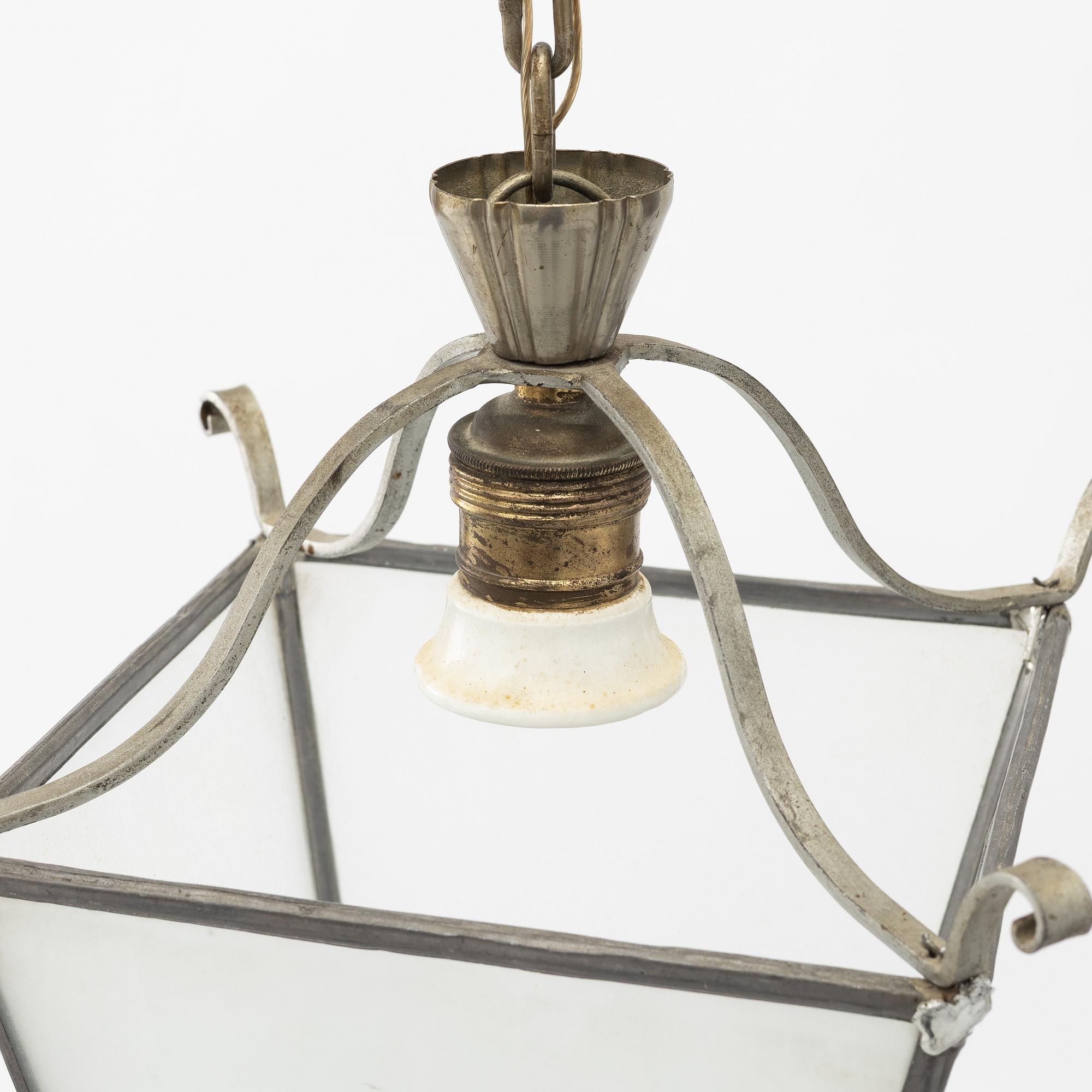 Harald Notini, taklampor, ett par, modell 6401, Arvid Böhlmarks Lampvarufabrik, 1920-30-tal.