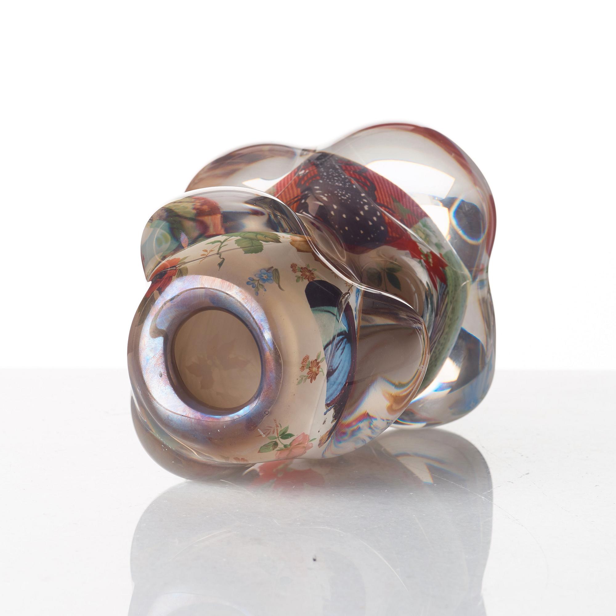 Per B. Sundberg, a 'fabula' vase, Orrefors, Sweden 1998.