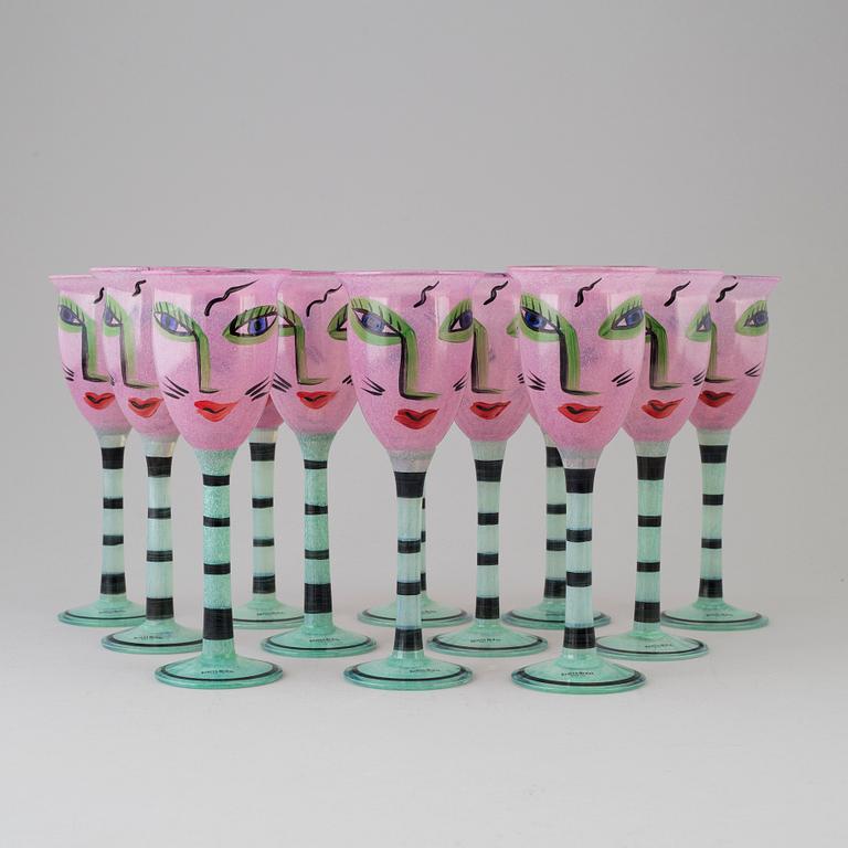 Twelve wine glasses by Ulrica Hydman-Vallien for Kosta Boda, end of the 20th century.