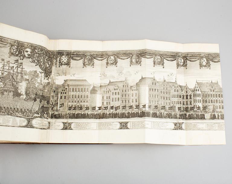 With the impressive 4,5-metre folding plate of Karl X Gustav’s funerary procession.