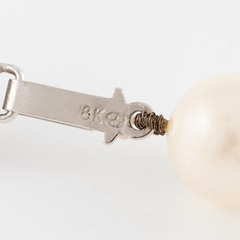 Pärlcollier, med odlade pärlor, lås 18K vitguld.