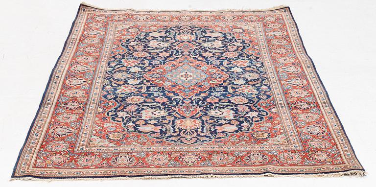 A Keshan rug, c. 212 x 135 cm.