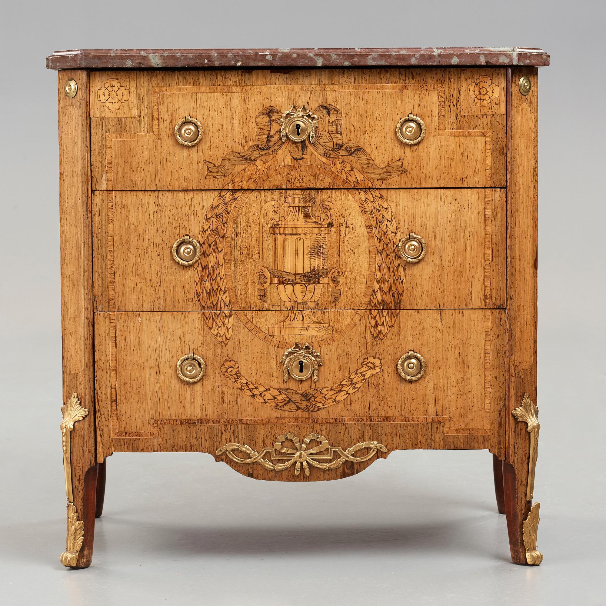 A Gustavian 18th century commode in the manner of Johan Wilhelm Metzmacher (master in Stockholm 1769-1783).