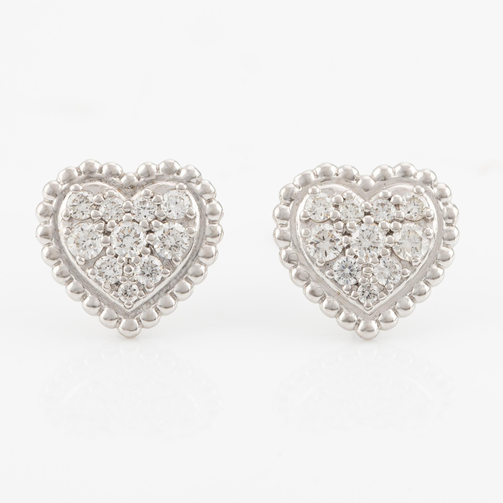 Earrings 18K white gold with brilliant-cut diamonds.