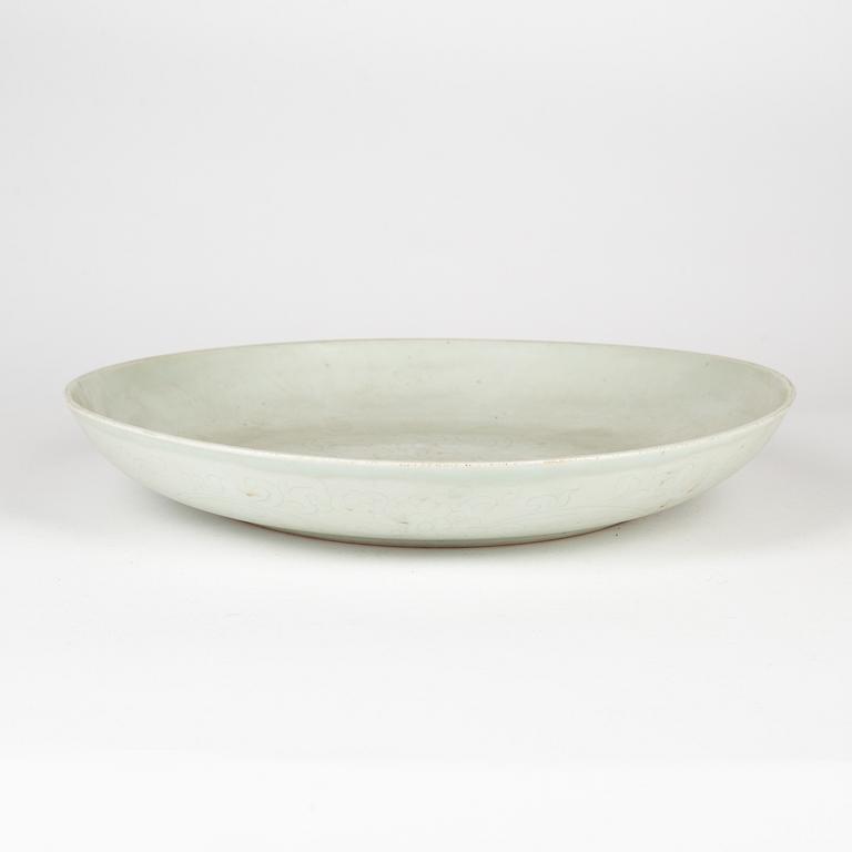 Fat, vitglaserat, Sydostasien, 1700-tal.