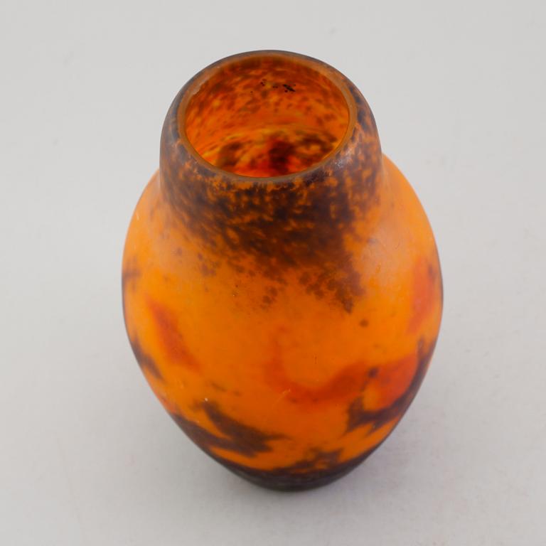 VAS, glas, Muller & Fres, Luneville, 1920-tal.