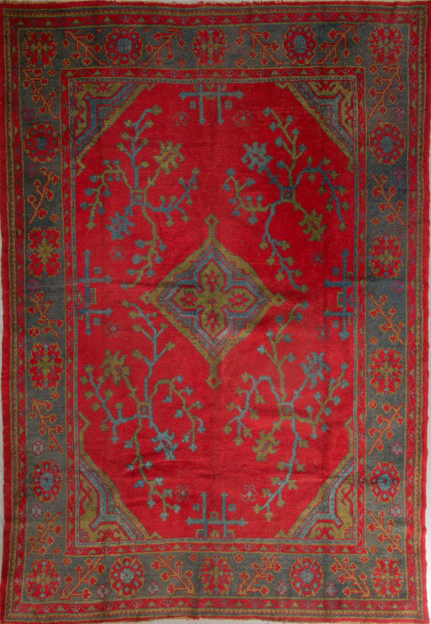 MATTA, semiantik, Oushak, ca 299 x 251 cm.