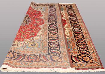 A CARPET, Tabriz, ca 374 x 295 cm.